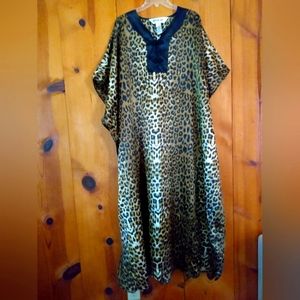 NWOT Winlar Animal Print Caftan Dress